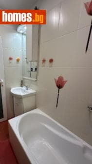 Тристаен, 92m²