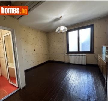 Тристаен, 92m²