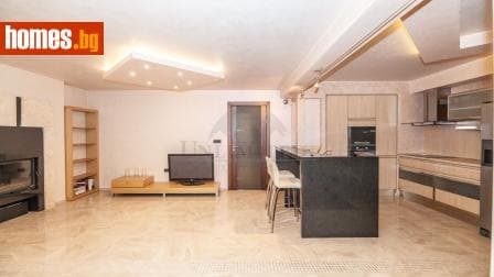 Тристаен, 136m²