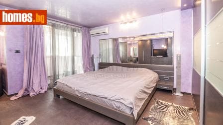 Тристаен, 136m²