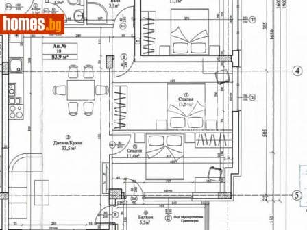 Тристаен, 96m²