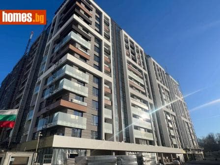 Тристаен, 128m²