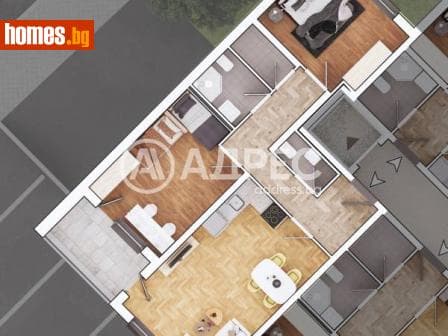 Тристаен, 124m²