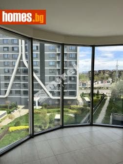 Тристаен, 126m²