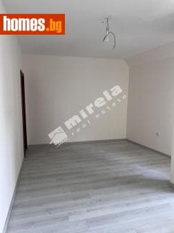 Тристаен, 126m²