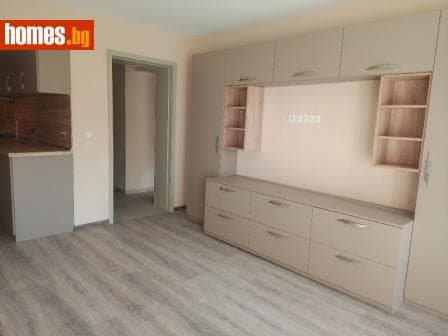 Тристаен, 110m²
