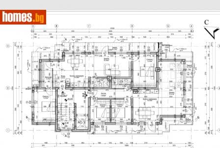Тристаен, 122m²