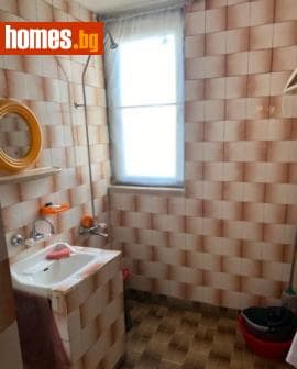 Двустаен, 68m²