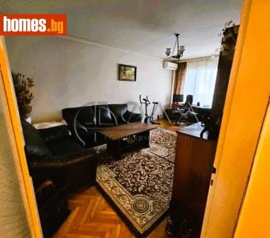 Тристаен, 104m²