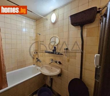Тристаен, 104m²