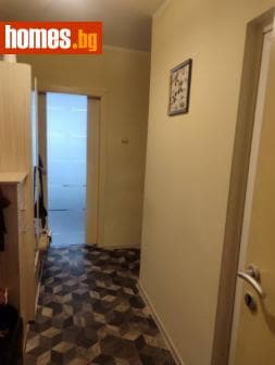 Тристаен, 78m²