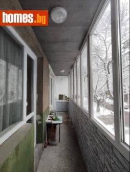 Тристаен, 78m²