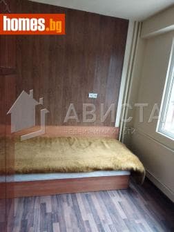 Тристаен, 84m²