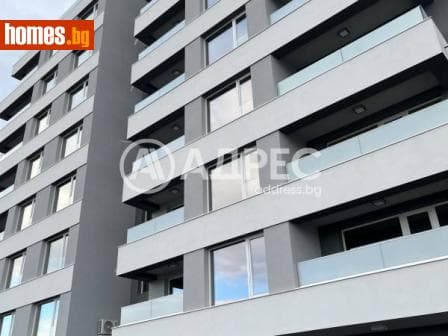 Тристаен, 89m²