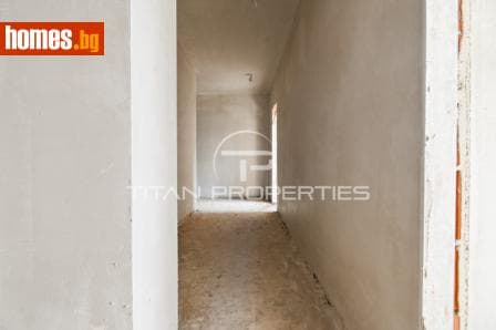 Тристаен, 120m²