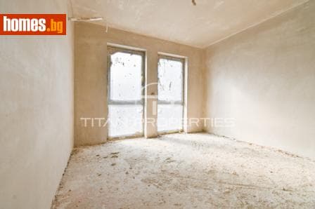 Тристаен, 120m²