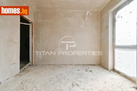 Тристаен, 120m²