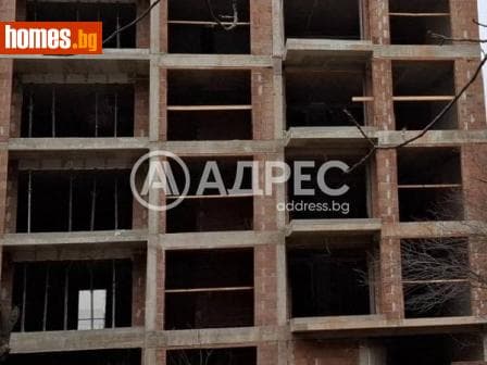 Тристаен, 123m²