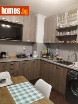 Тристаен, 88m²