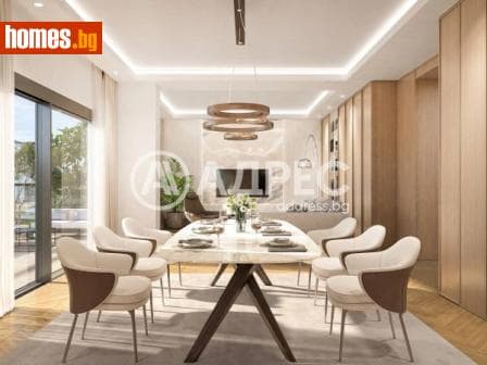 Тристаен, 142m²