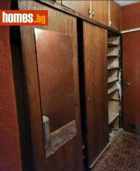 Тристаен, 90m²