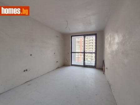 Тристаен, 116m²