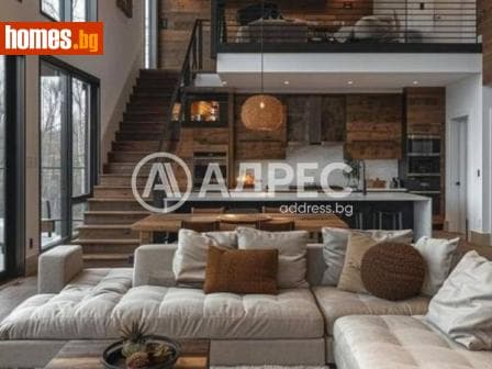 Тристаен, 109m²