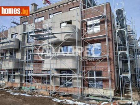 Тристаен, 109m²