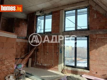 Тристаен, 109m²