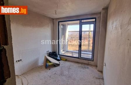 Тристаен, 94m²
