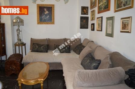 Тристаен, 92m²
