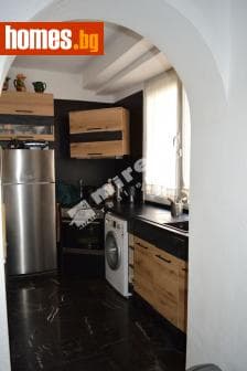 Тристаен, 92m²