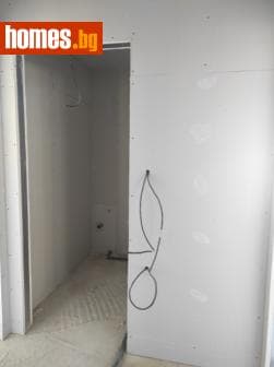 Тристаен, 111m²