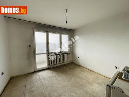 Тристаен, 120m²