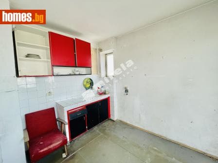 Тристаен, 120m²