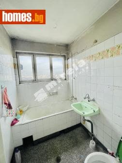 Тристаен, 120m²