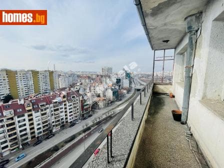 Тристаен, 120m²