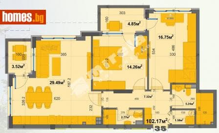 Тристаен, 102m²