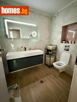 Тристаен, 175m²
