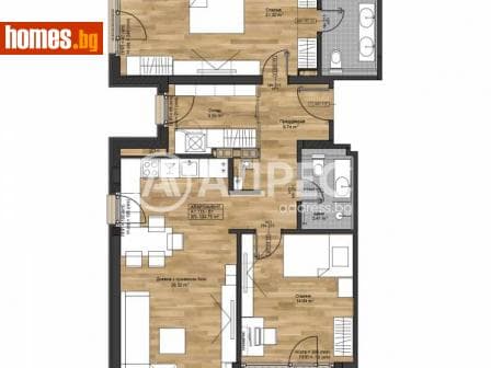 Тристаен, 137m²
