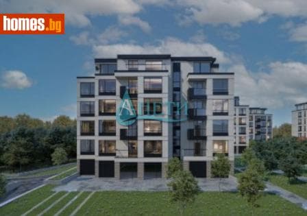 Тристаен, 102m²