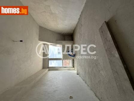 Тристаен, 159m²