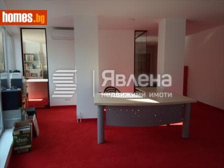 Тристаен, 111m²