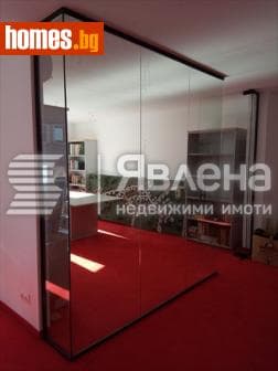 Тристаен, 111m²
