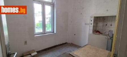 Тристаен, 111m²
