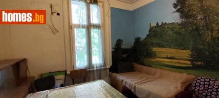 Тристаен, 111m²