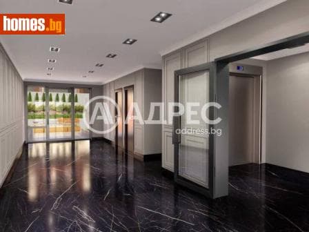 Тристаен, 111m²