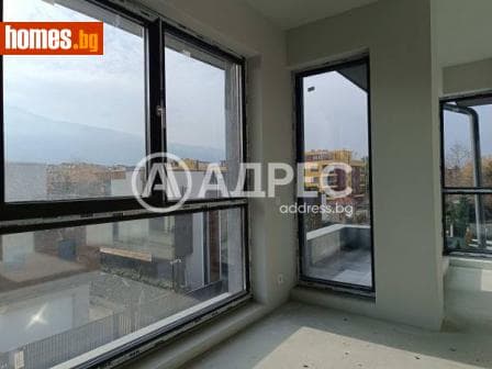 Тристаен, 125m²