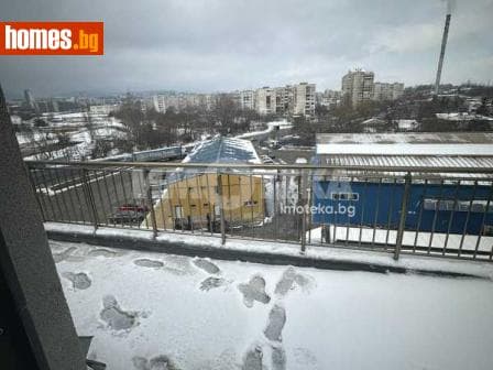 Тристаен, 136m²