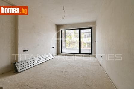 Тристаен, 107m²